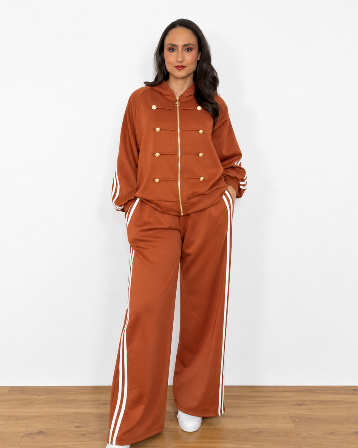 Conjunto Deportivo Estilo Militar